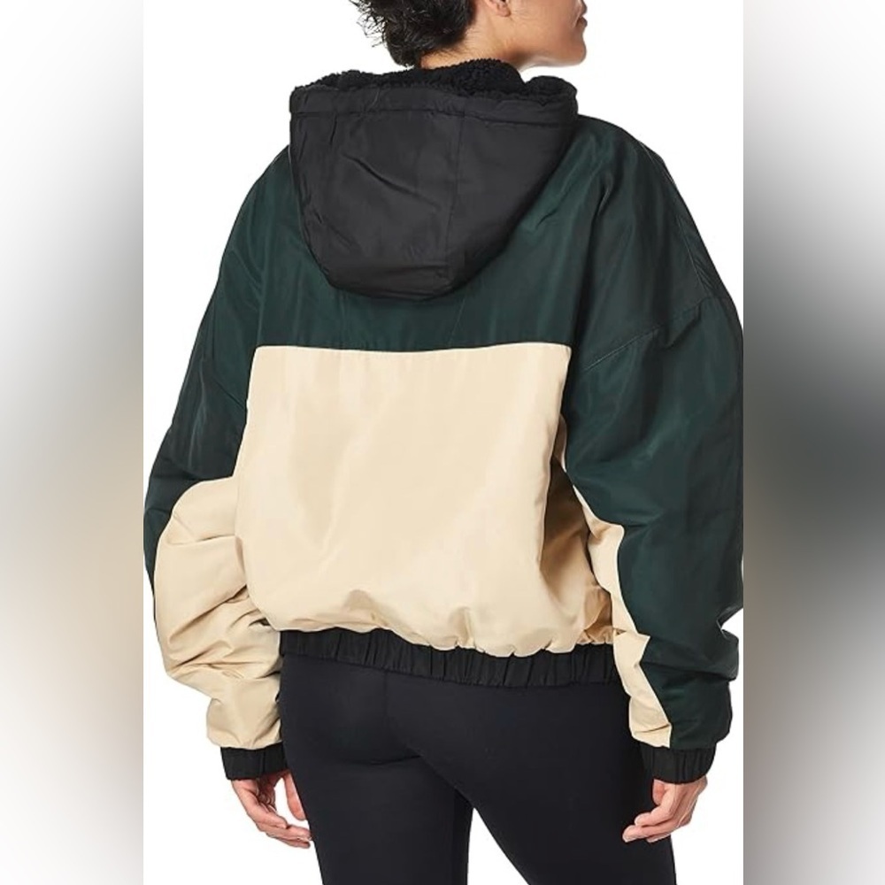 Aritiza TNA Oversize Bomber Jacket With Excellent condition